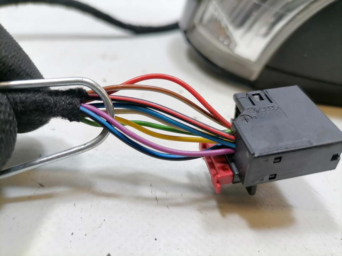 VW Passat 3C original Außenspiegel links elektrisch anklappbar Umfeldbeleuchtung Bj.2009